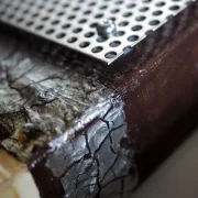 Kaffeekunst Massivholzrahmen – Siebträger-Design Weiß