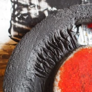 Original Acrylbild mit handgetöpferter Raku Keramik